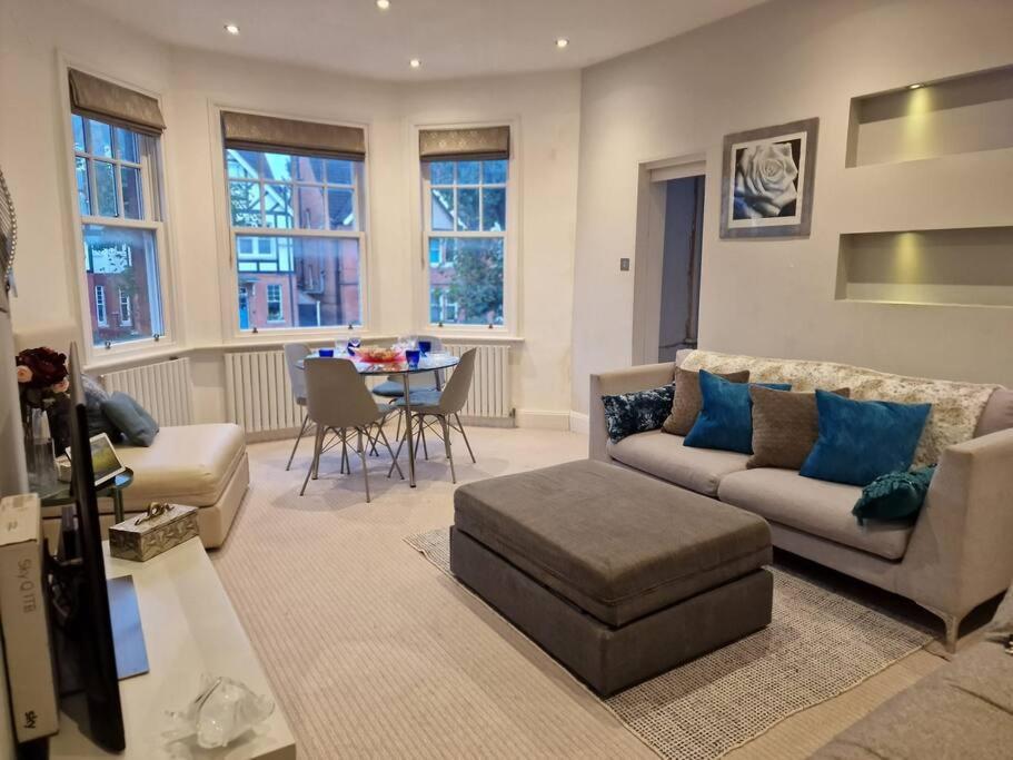 Quintessentially 'london' Flat Appartement Londen